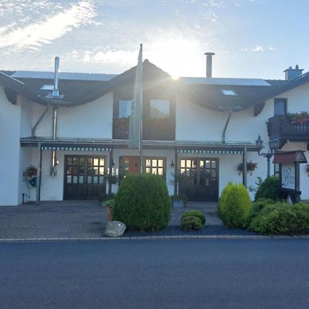 ลันด์โฮเทล ลินเดิน อัม เฟเนโคเทนเซ Hotel Niederkruechten ภายนอก รูปภาพ