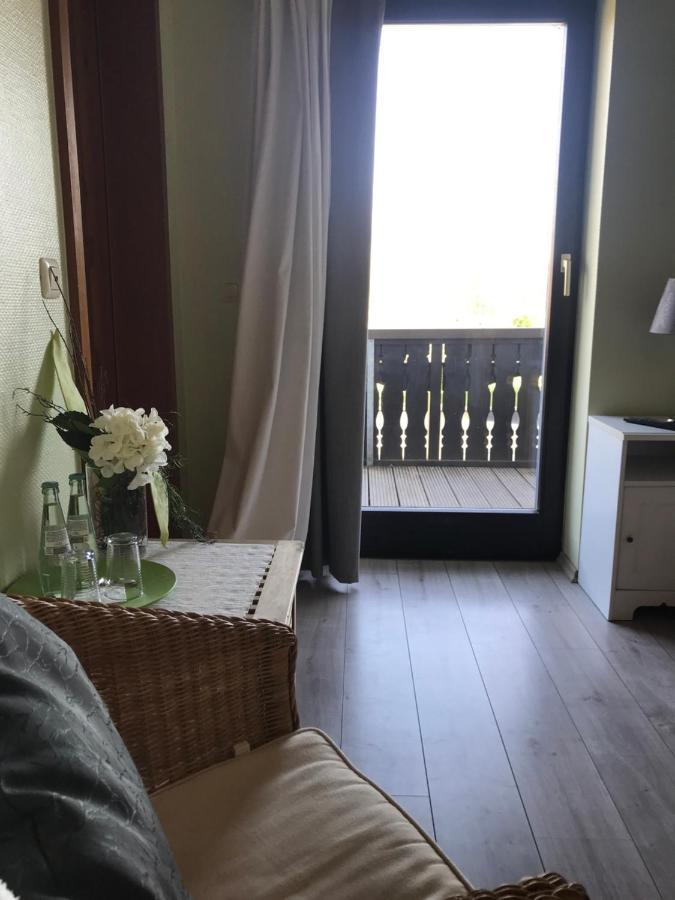 ลันด์โฮเทล ลินเดิน อัม เฟเนโคเทนเซ Hotel Niederkruechten ภายนอก รูปภาพ