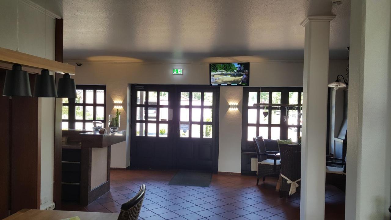 ลันด์โฮเทล ลินเดิน อัม เฟเนโคเทนเซ Hotel Niederkruechten ภายนอก รูปภาพ