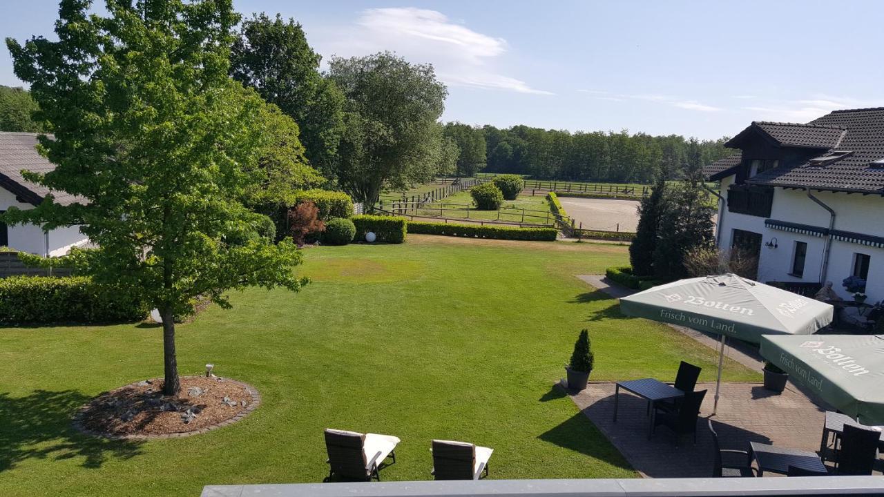 ลันด์โฮเทล ลินเดิน อัม เฟเนโคเทนเซ Hotel Niederkruechten ภายนอก รูปภาพ
