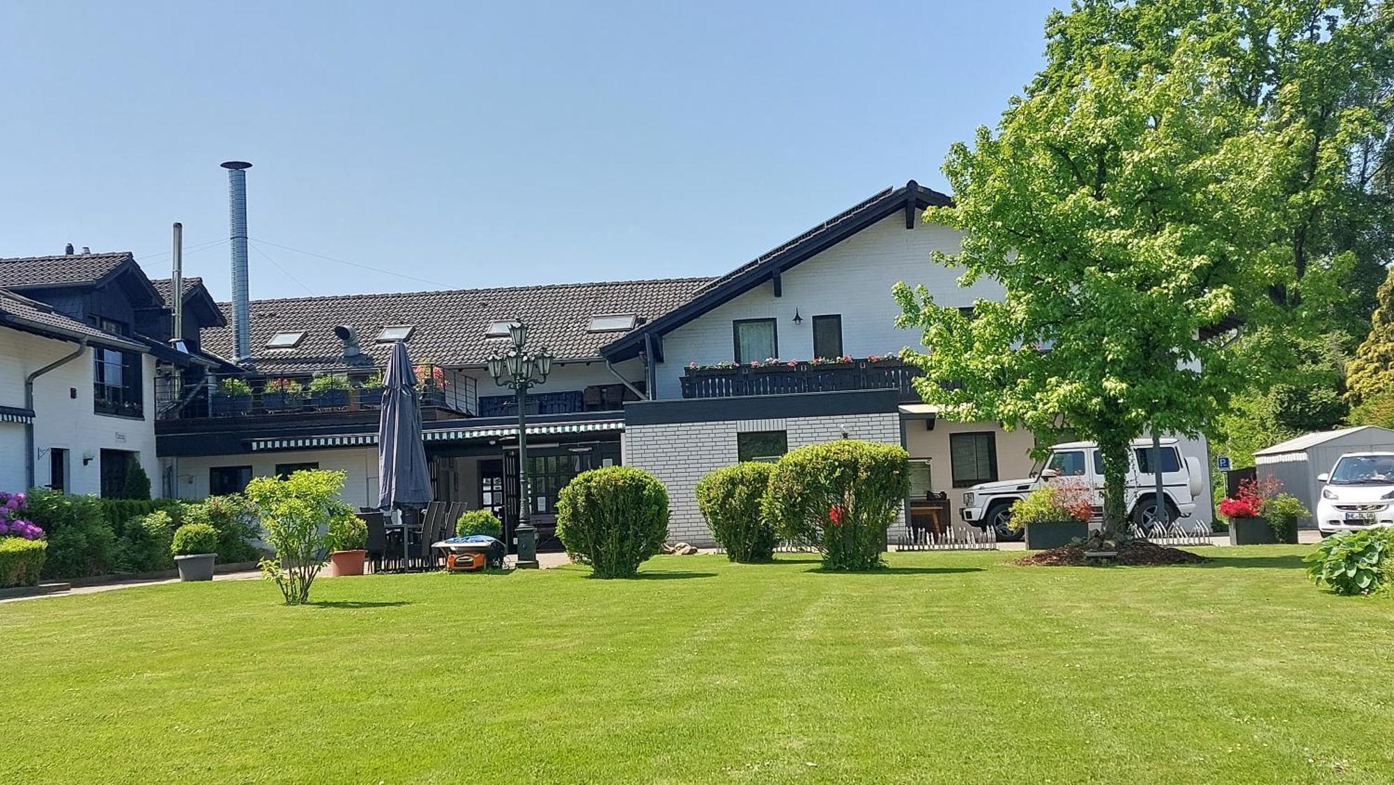 ลันด์โฮเทล ลินเดิน อัม เฟเนโคเทนเซ Hotel Niederkruechten ภายนอก รูปภาพ