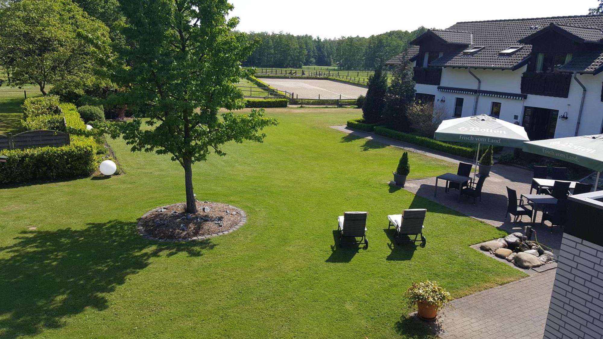 ลันด์โฮเทล ลินเดิน อัม เฟเนโคเทนเซ Hotel Niederkruechten ภายนอก รูปภาพ