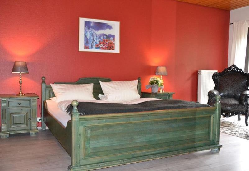 ลันด์โฮเทล ลินเดิน อัม เฟเนโคเทนเซ Hotel Niederkruechten ภายนอก รูปภาพ